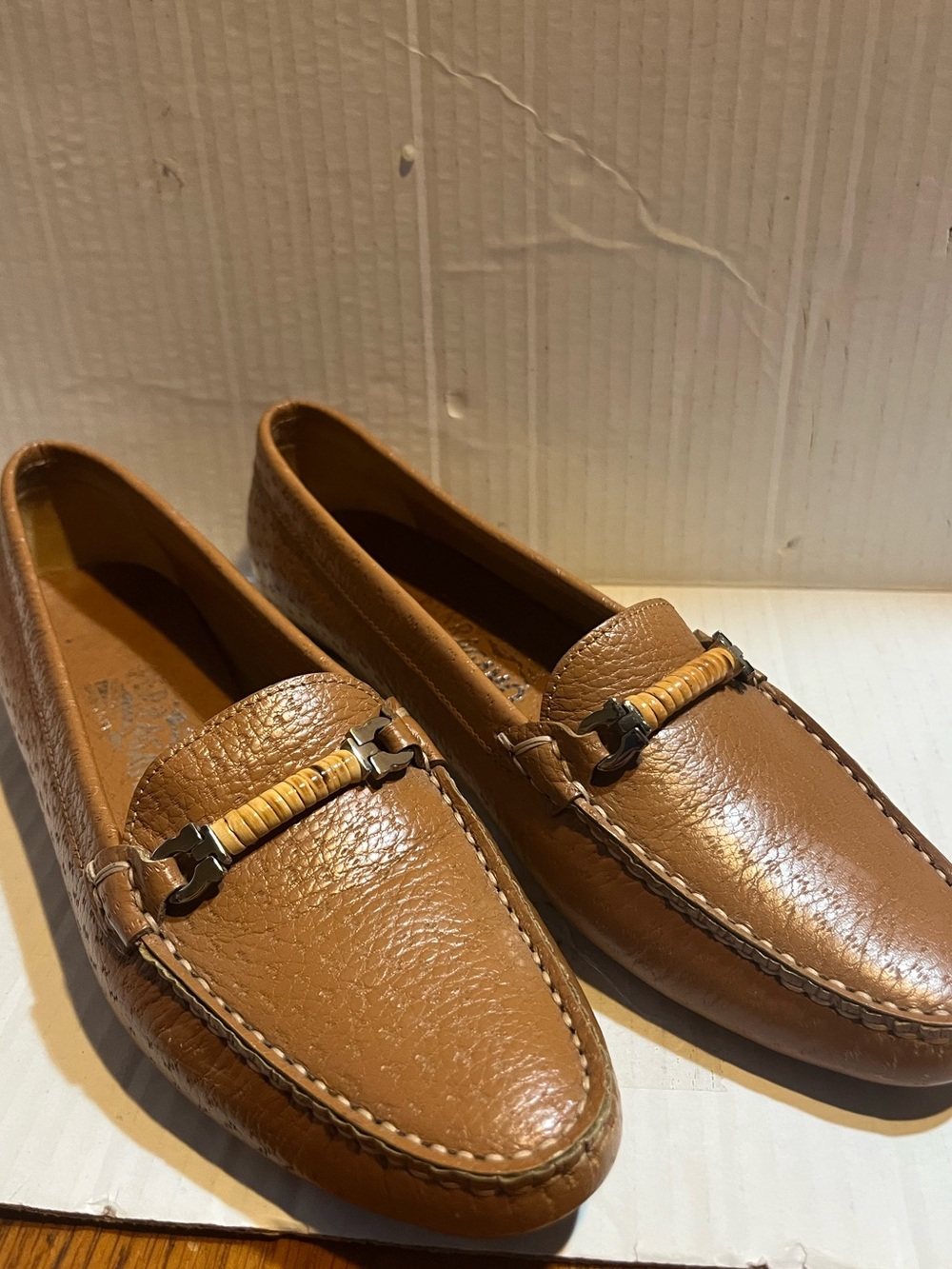 VTG Salvatore Ferragamo tan Leather Horse bit Driving Loafers 7 1/2 C SN 21759